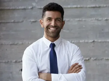Dr. Luis Hernandez